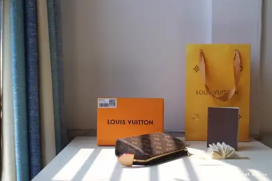 First bag ru 15 POUCH VUITTON TOILETRY LOUIS 0613
